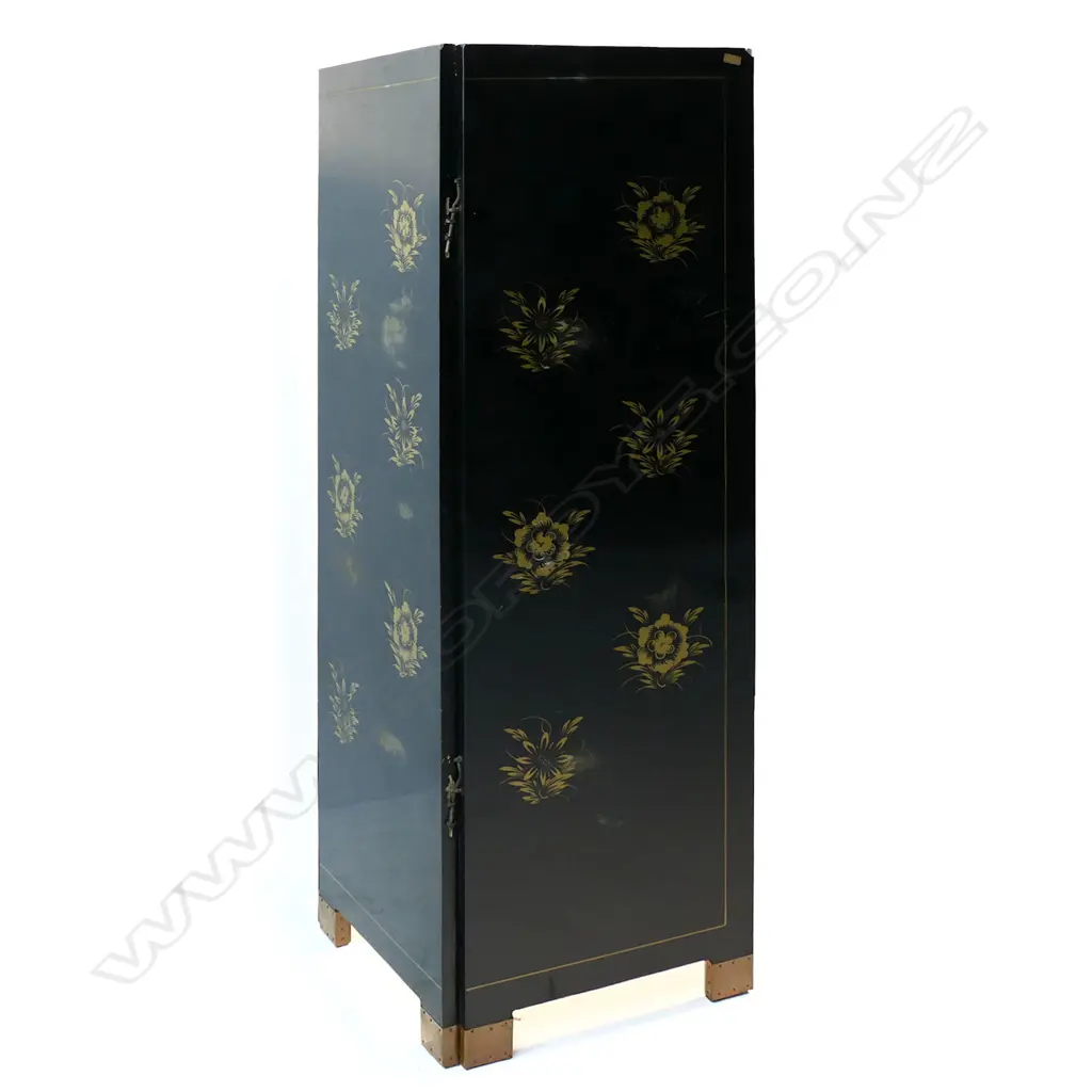 A vintage Chinese export black lacquer four panel screen with carved coloured stone decoration, Image 1++