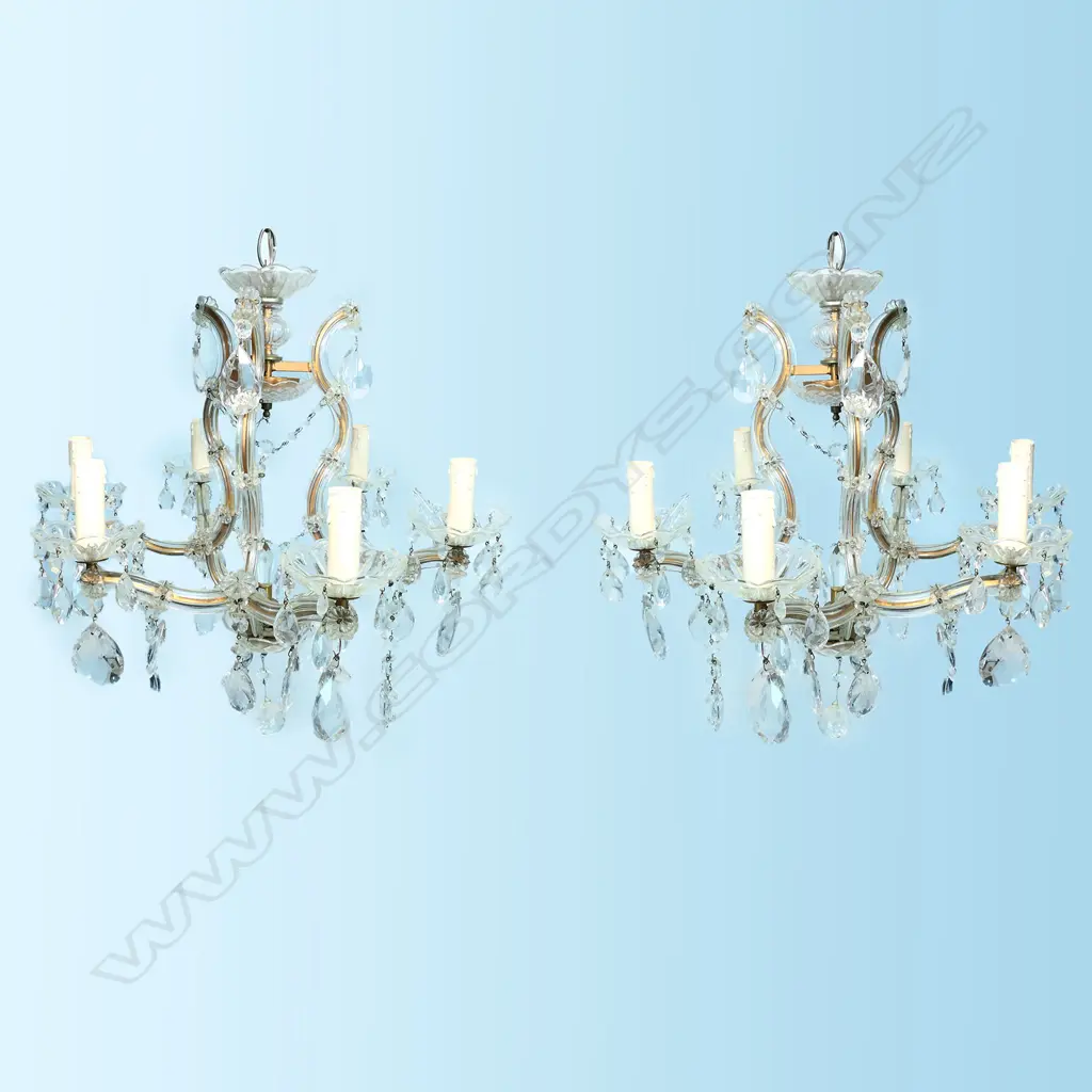 A pair of cut glass six-branch chandeliers, Image 1++