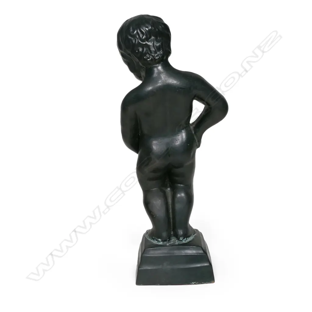 A vintage bronze cherub fountain head 'puer mingens', Image 1++
