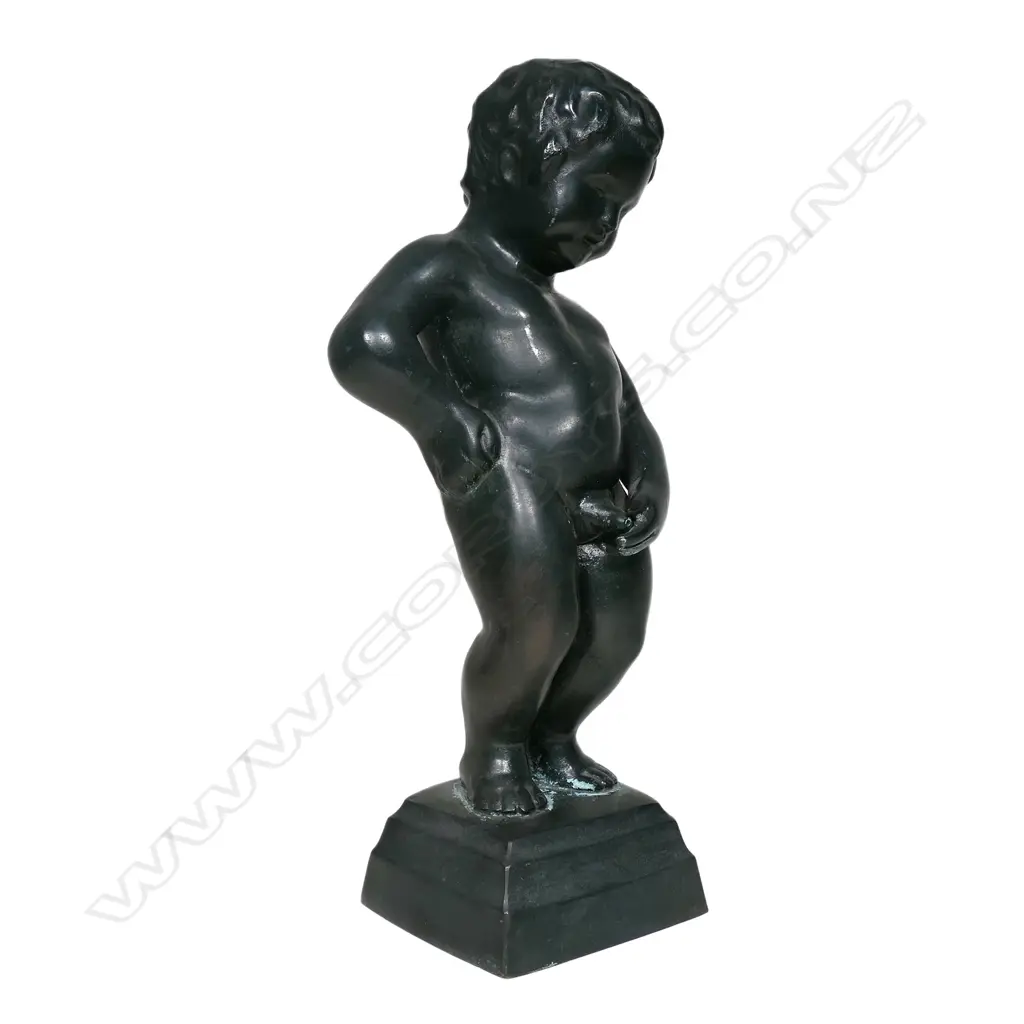 A vintage bronze cherub fountain head 'puer mingens', Image 1++