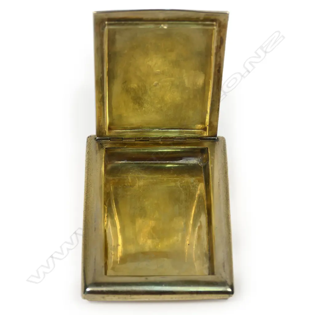 An Austro-Hungarian silver gilt table snuff box, apparently hallmarked 1760, Image 1++