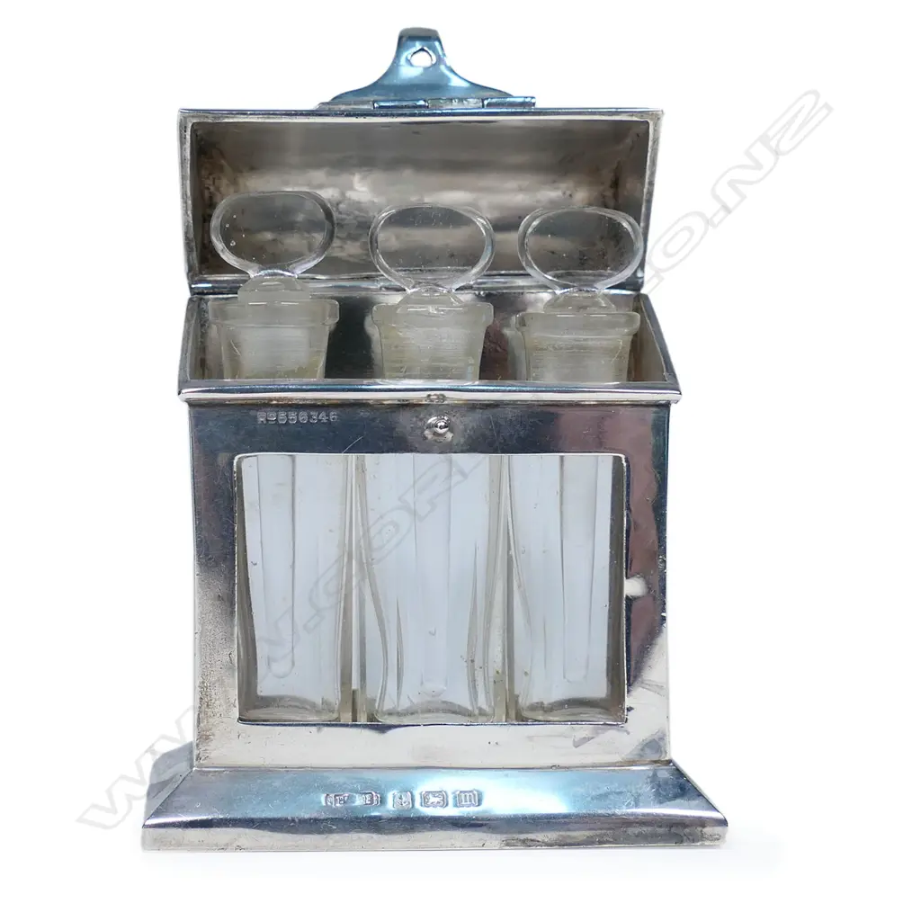 An early 1900s silver perfume bottle holder, Image 1++