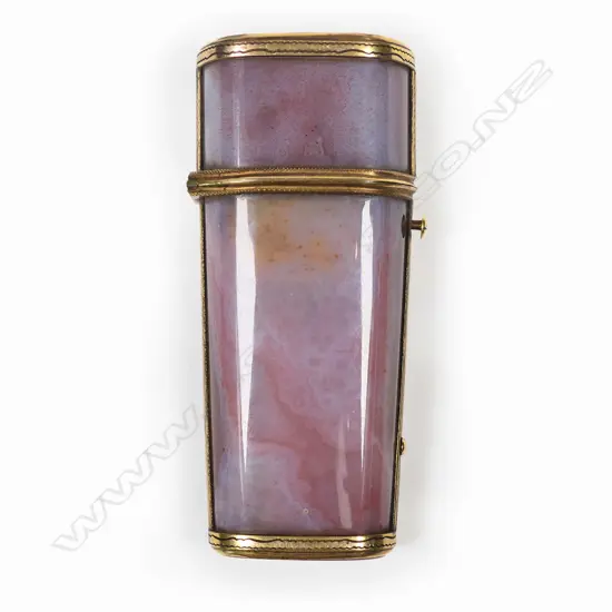 A 19thC mauve agate étui,