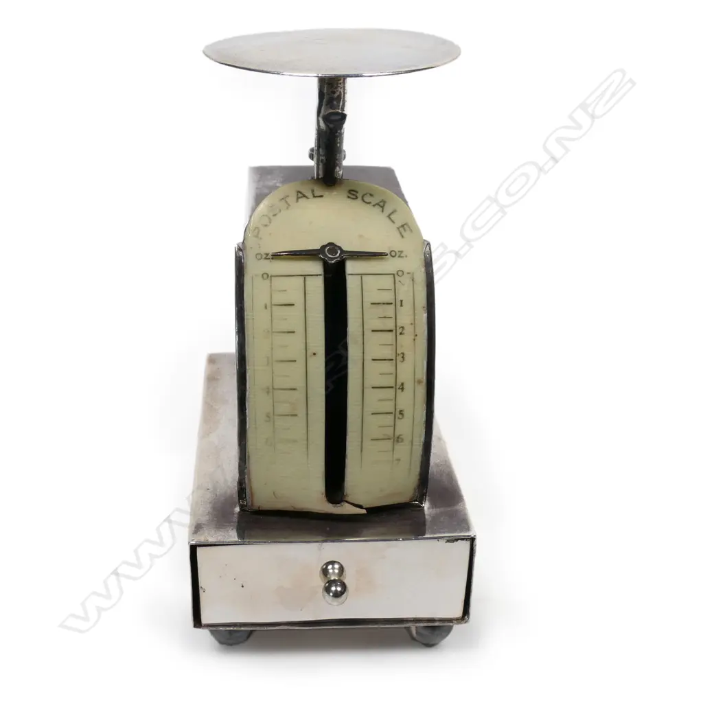 A petite silver postal scale, to weigh 7oz, incorporating a stamp box drawer to the base, Image 1++