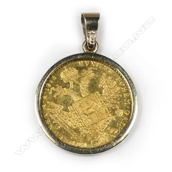 An Austrian 1915 re-strike 1 ducat gold coin,