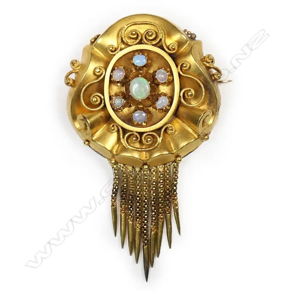 A Victorian 15ct gold Etruscan style brooch, Image 1++