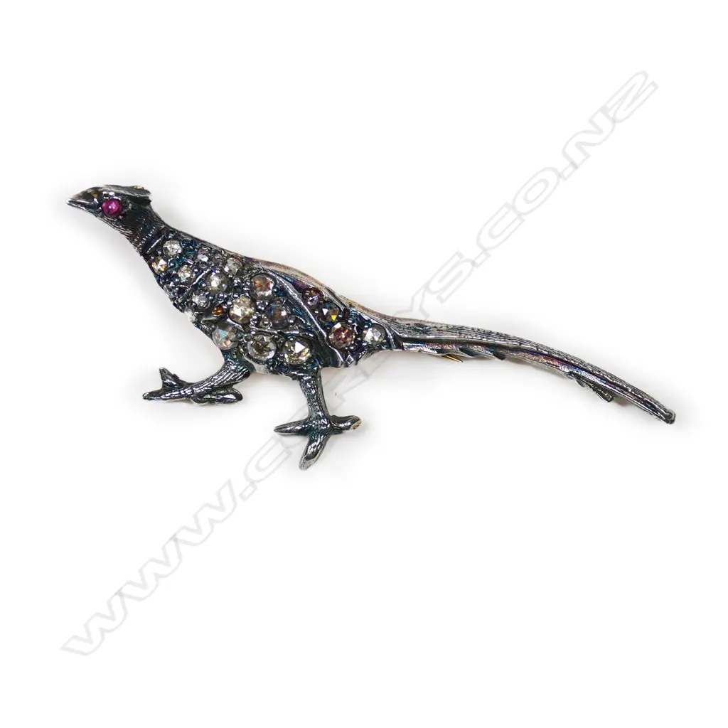 A silver gilt diamond set pheasant brooch, Image 1++