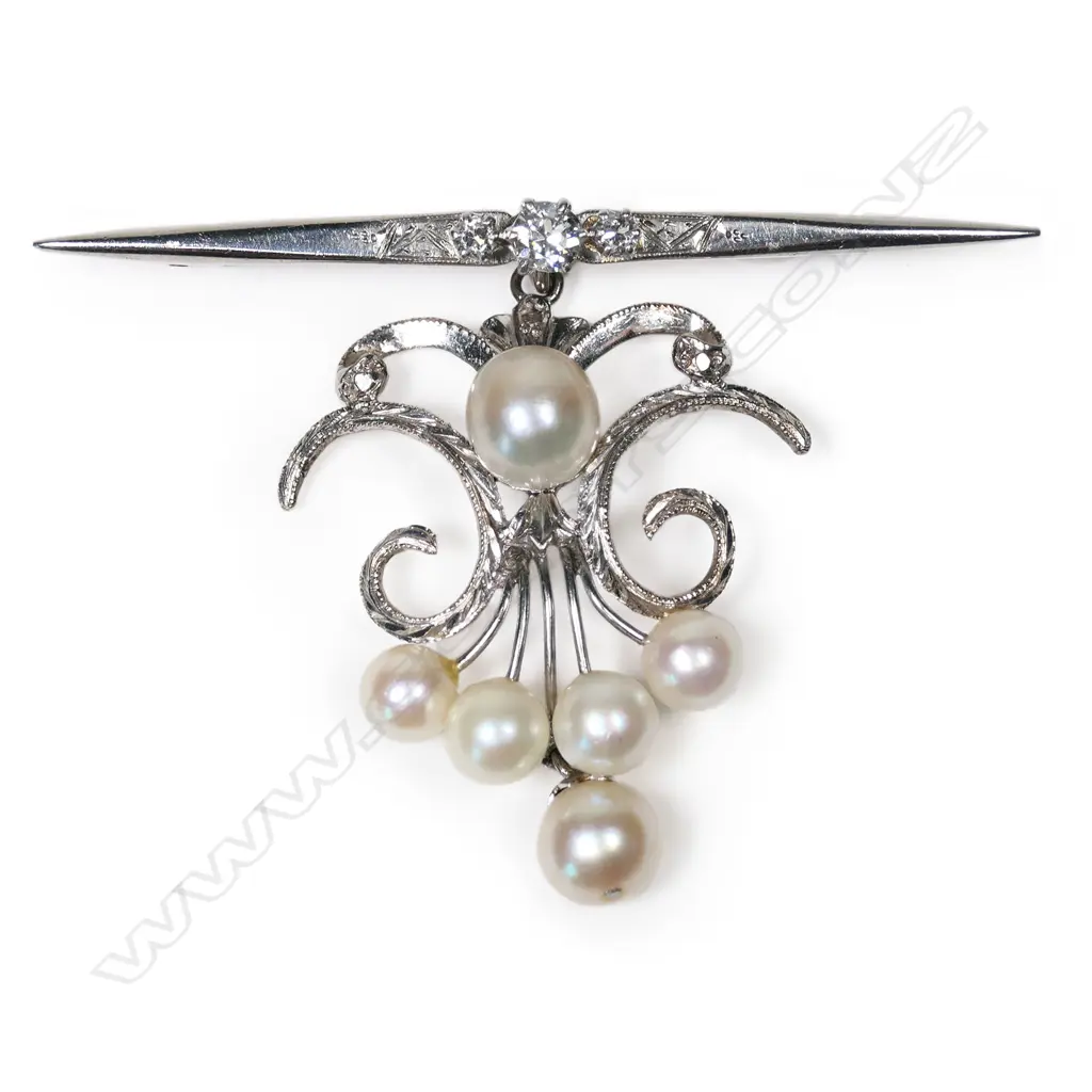 A vintage 14ct white gold, diamond and pearl suspended brooch, Image 1++