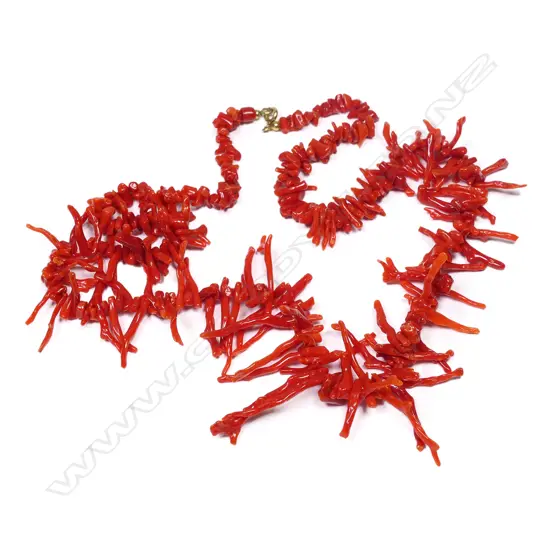 A vintage Mediterranean red coral twig necklace,