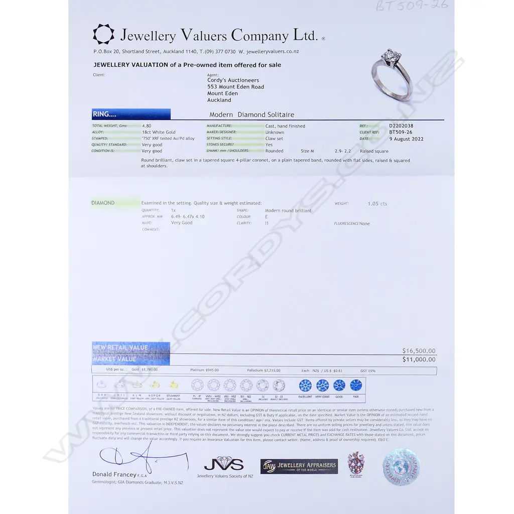 An 18ct white gold and diamond solitaire ring, Image 1++