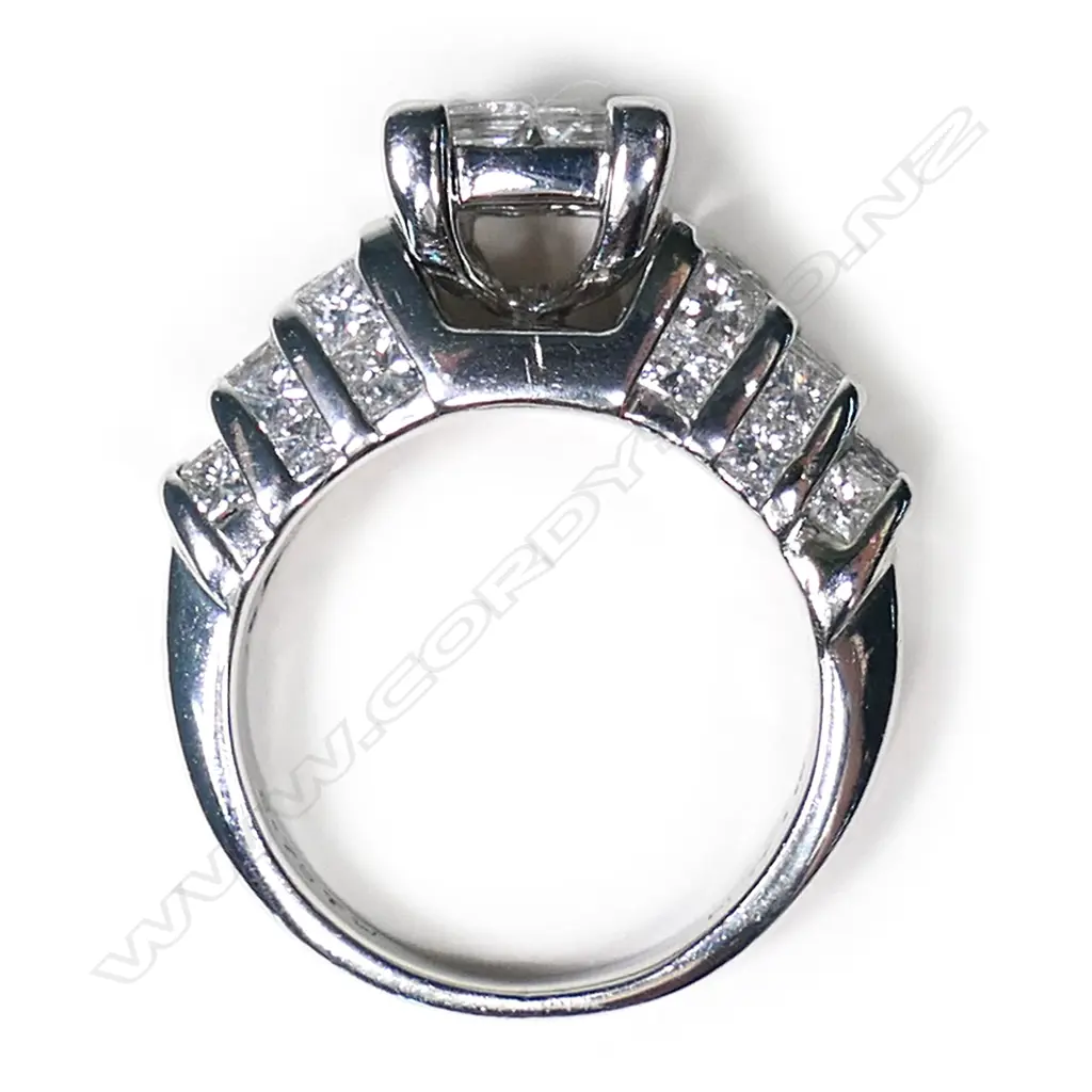 A platinum and diamond dress ring, Image 1++
