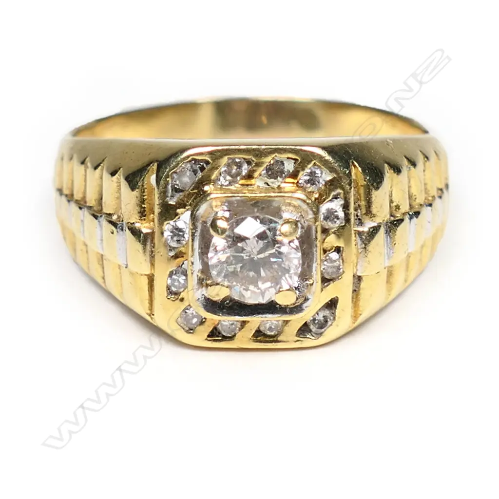 An 18ct yellow gold and diamond 'Rolex' style ring, Image 1++