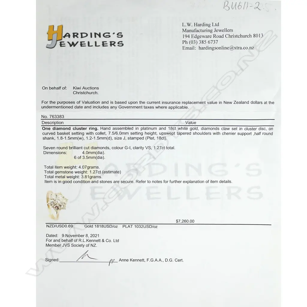 # An 18ct white gold and diamond cluster ring, Image 1++