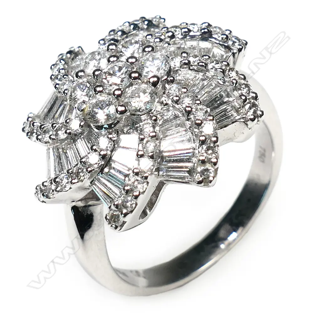 A modern designer large 18ct white gold and diamond cluster ring, Image 1++