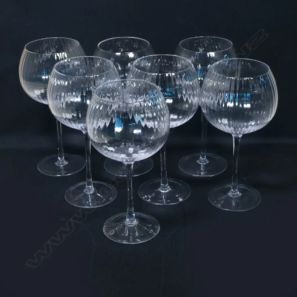 A set of seven modern large textured finish stemmed gin glasses Image 1++