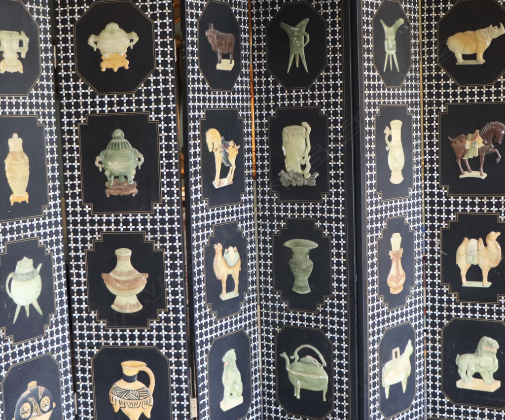 A Chinese folding six-panel screen, Image 1++