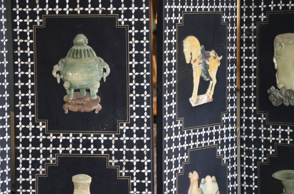 A Chinese folding six-panel screen, Image 1++