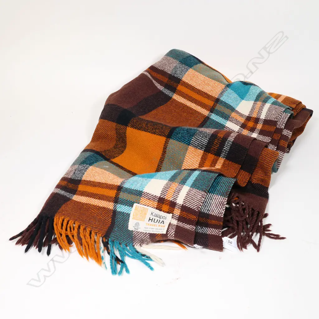 A vintage Kaiapoi 'Huia' woolen travel rug, Image 1++