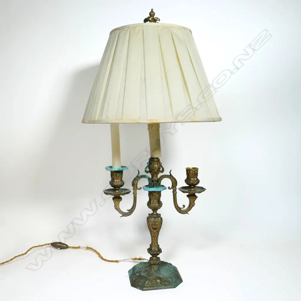 An antique French gilt metal candelabra table lamp, Image 1++