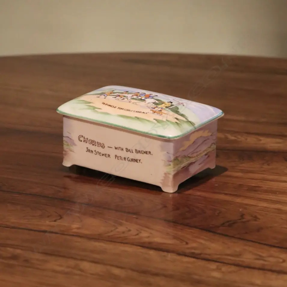 A Crown Devon Widdicombe Fair polychrome music box, Image 1++