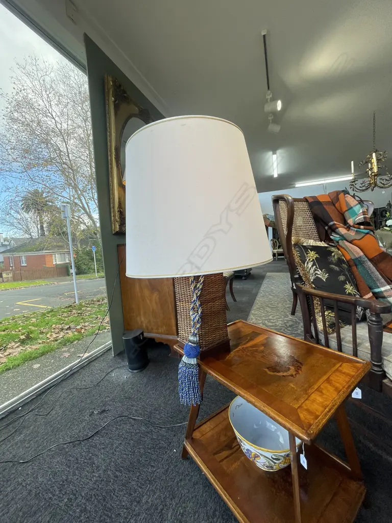 CANE SIDE LAMP WITH SHADE Image 1++