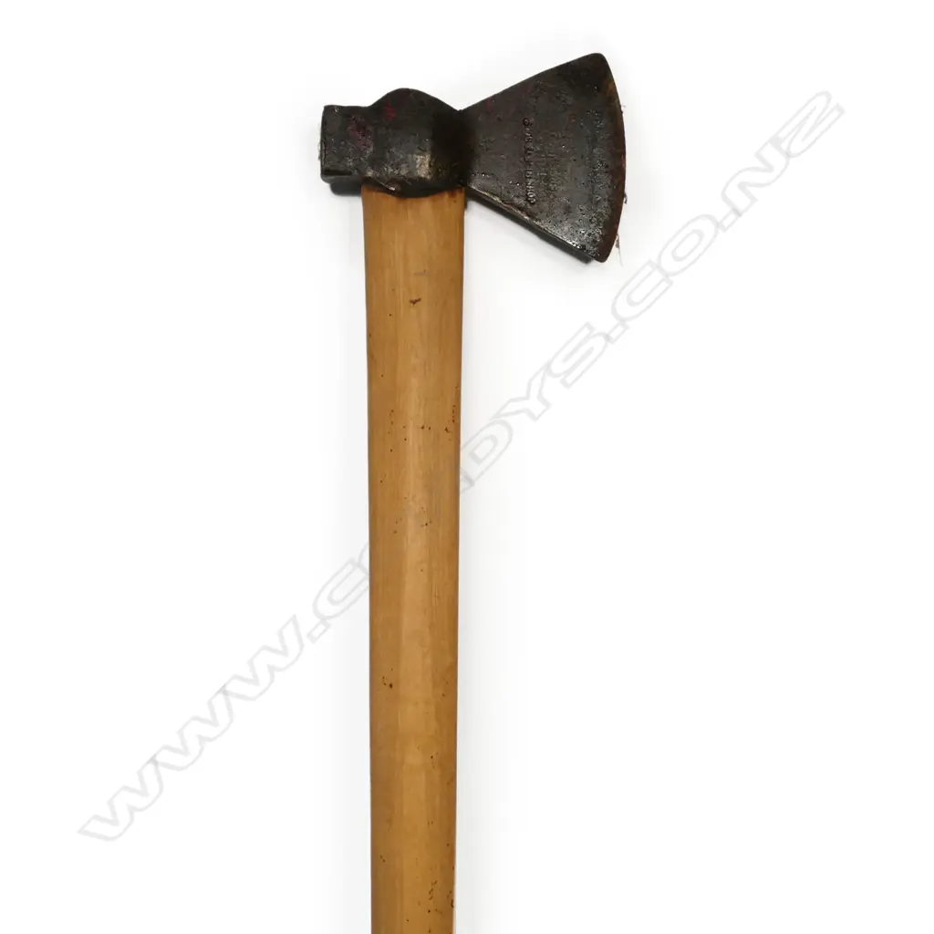 20thC Māori carved long handled kakauroa (axe) Image 1++