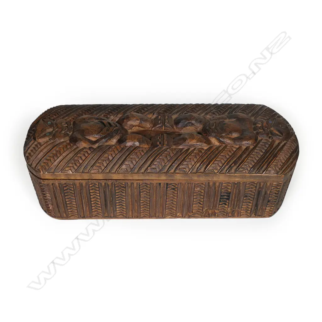 A vintage carved rimu wakahuia, Image 1++