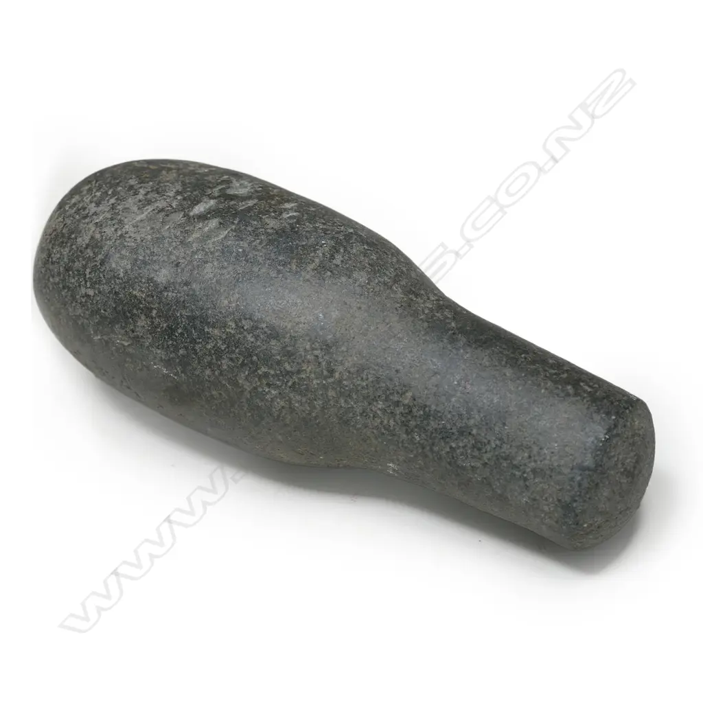 A pre-European Māori patu onewa (stone hand club), Image 1++