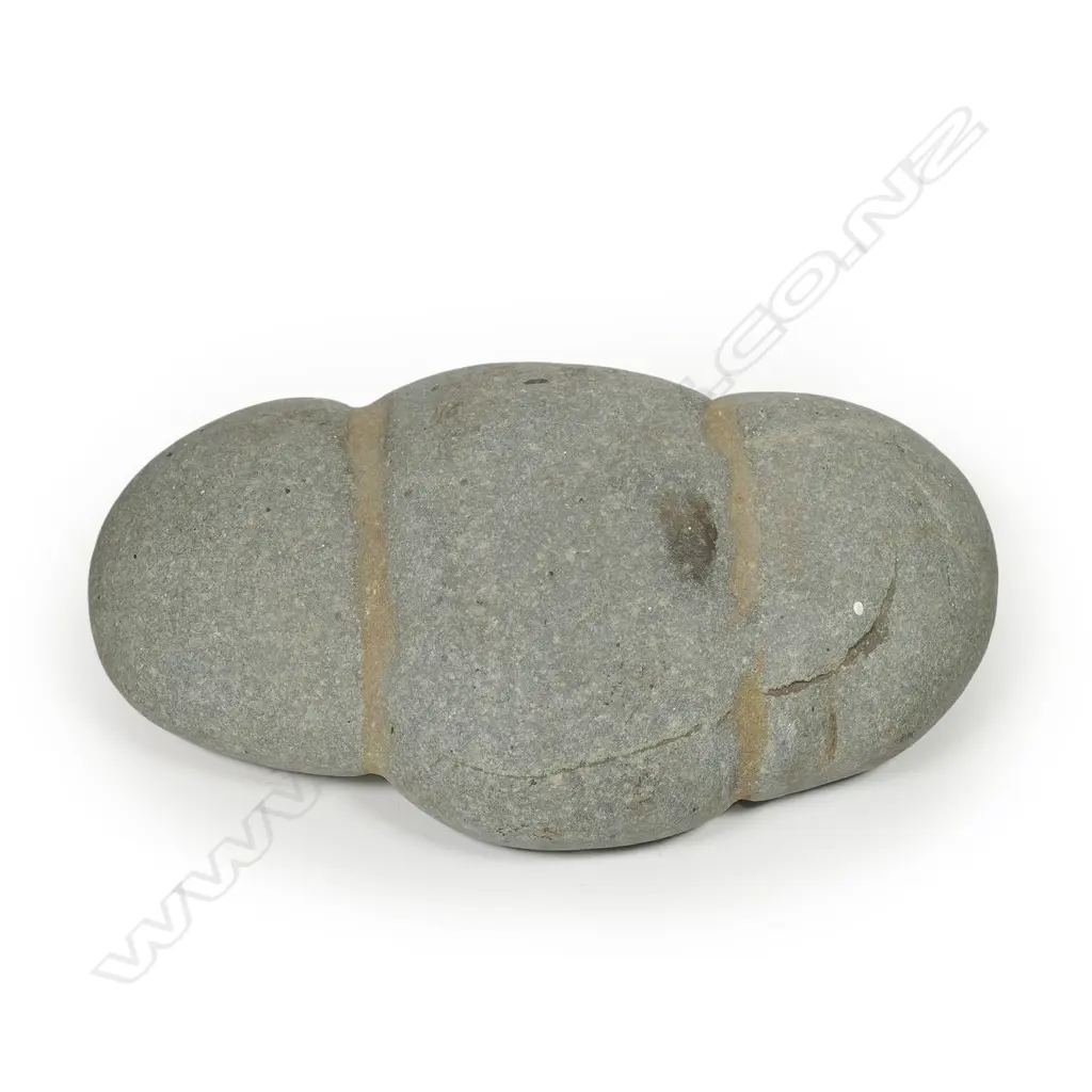 A natural boulder of 'anchor stone' form, Image 1++