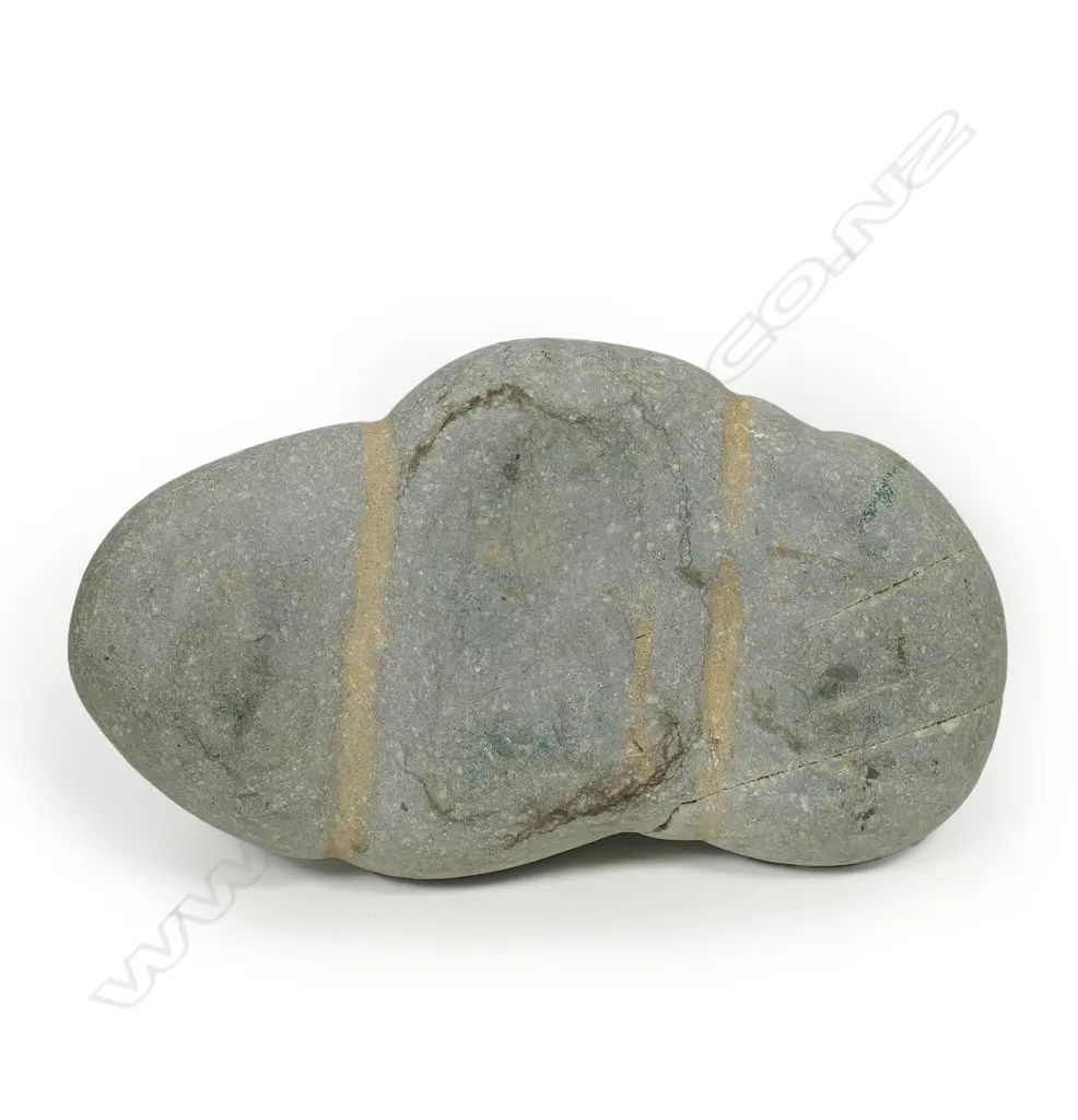 A natural boulder of 'anchor stone' form, Image 1++