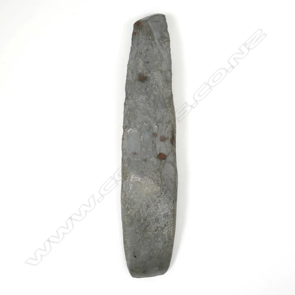 A Māori pre-European stone hogback toki (adze), Image 1++