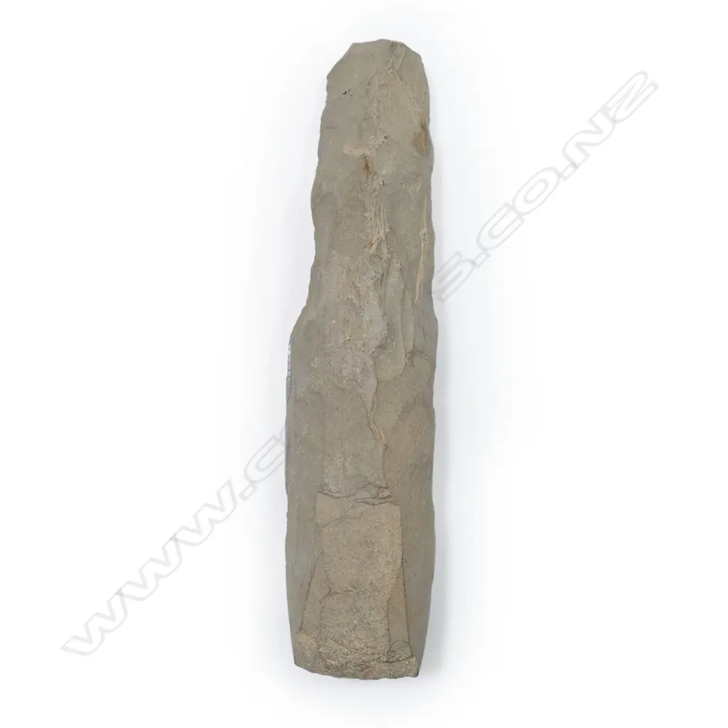 A Māori pre-European stone hogback toki (adze), Image 1++