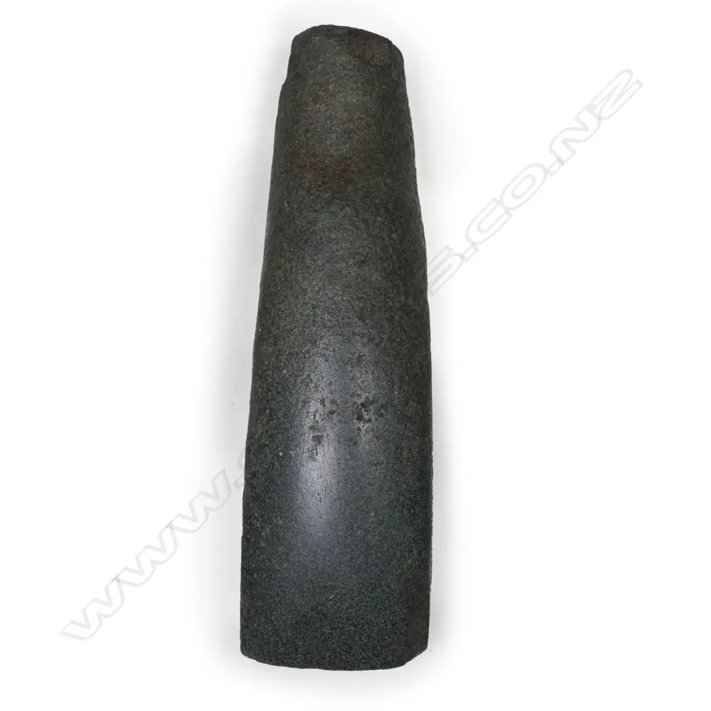 An Māori pre-European stone toki (adze), Image 1++