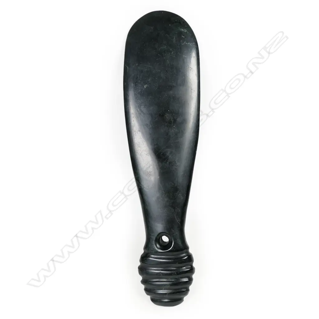 A Māori mere pounamu, Image 1++