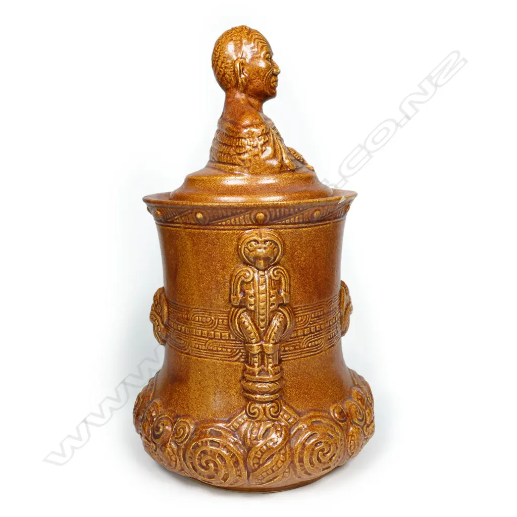A Temuka Potteries tobacco humidor or biscuit barrel, Image 1++