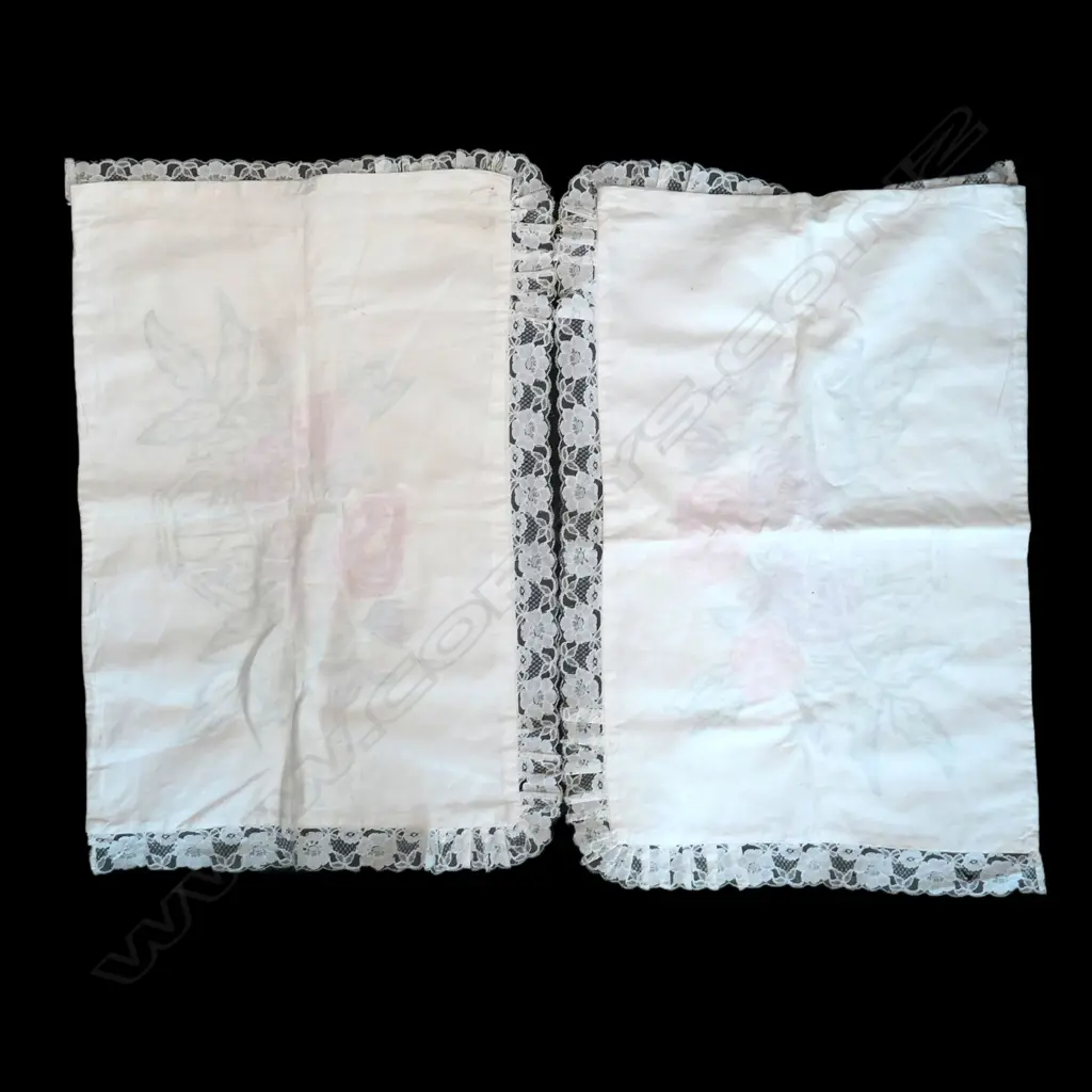A pair of c.1960-70 Rarotongan tivaevae pillow covers Image 1++