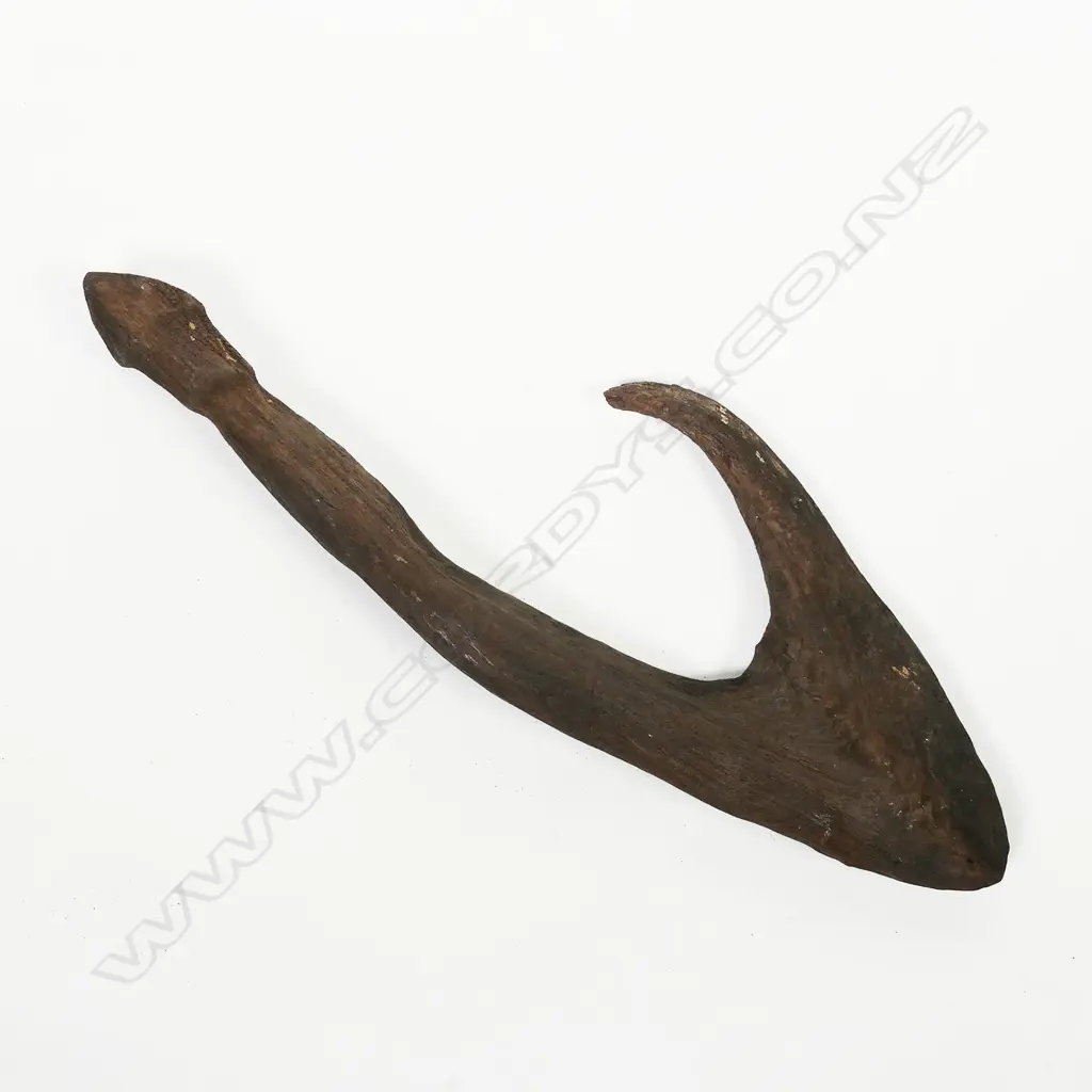 PNG old carved wood suspension hook, Image 1++