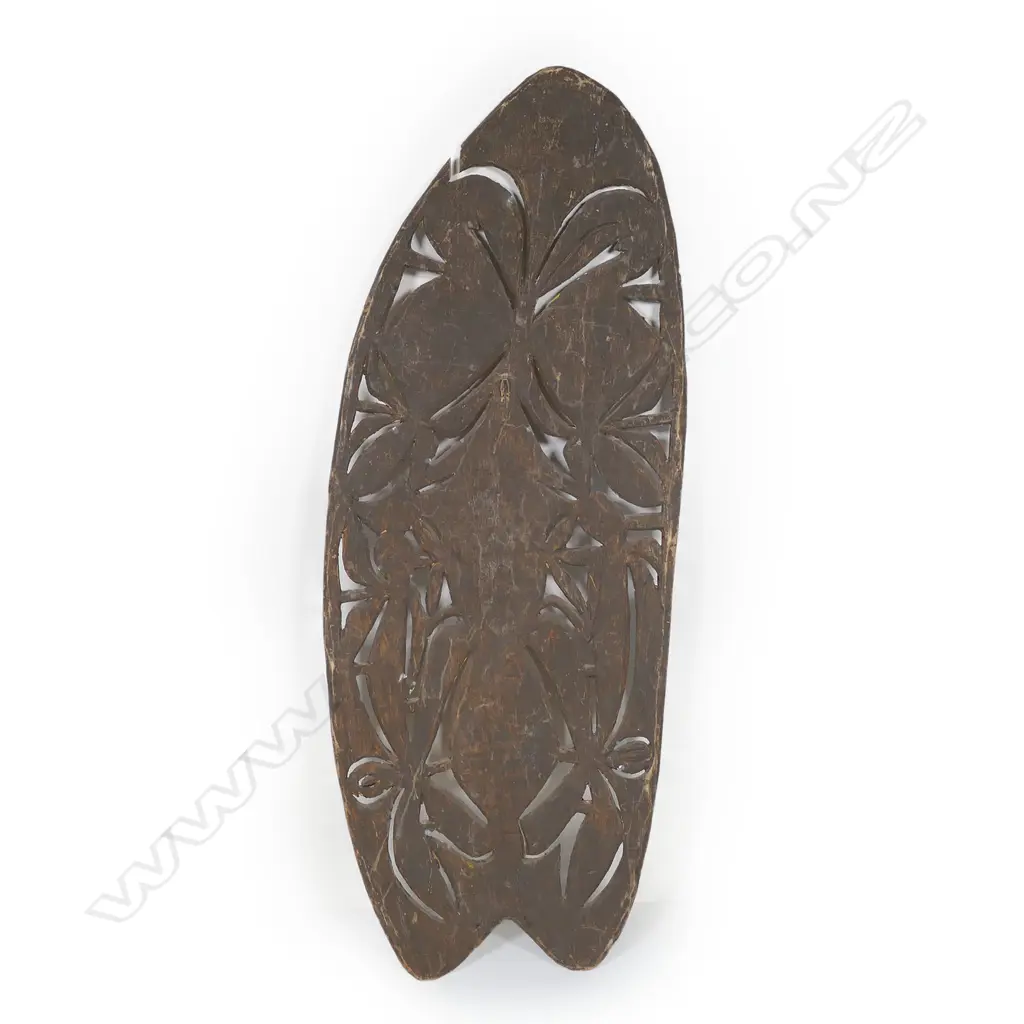 PNG carved & painted shield with birds & figure, Image 1++