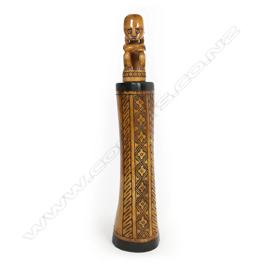 A PNG carved bone container, Image 1++