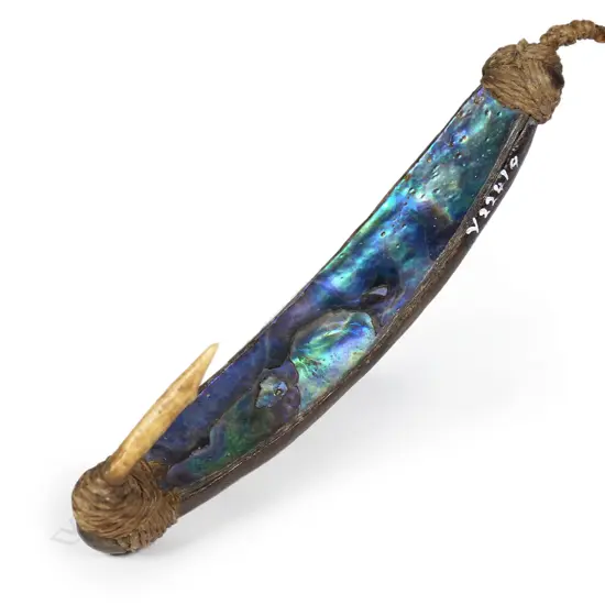 A good 19thC Māori pa kahawai trolling lure,