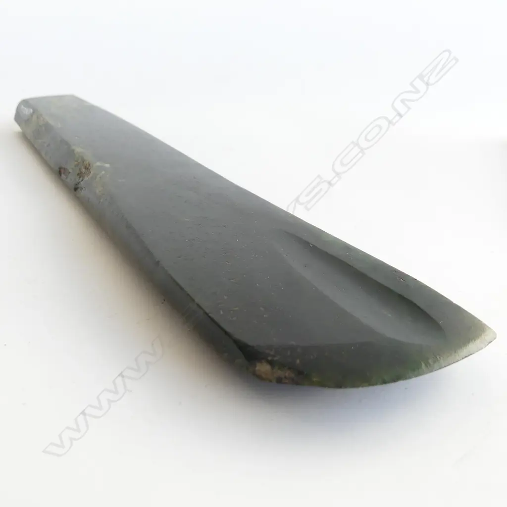 An old Māori long pounamu toki, Image 1++
