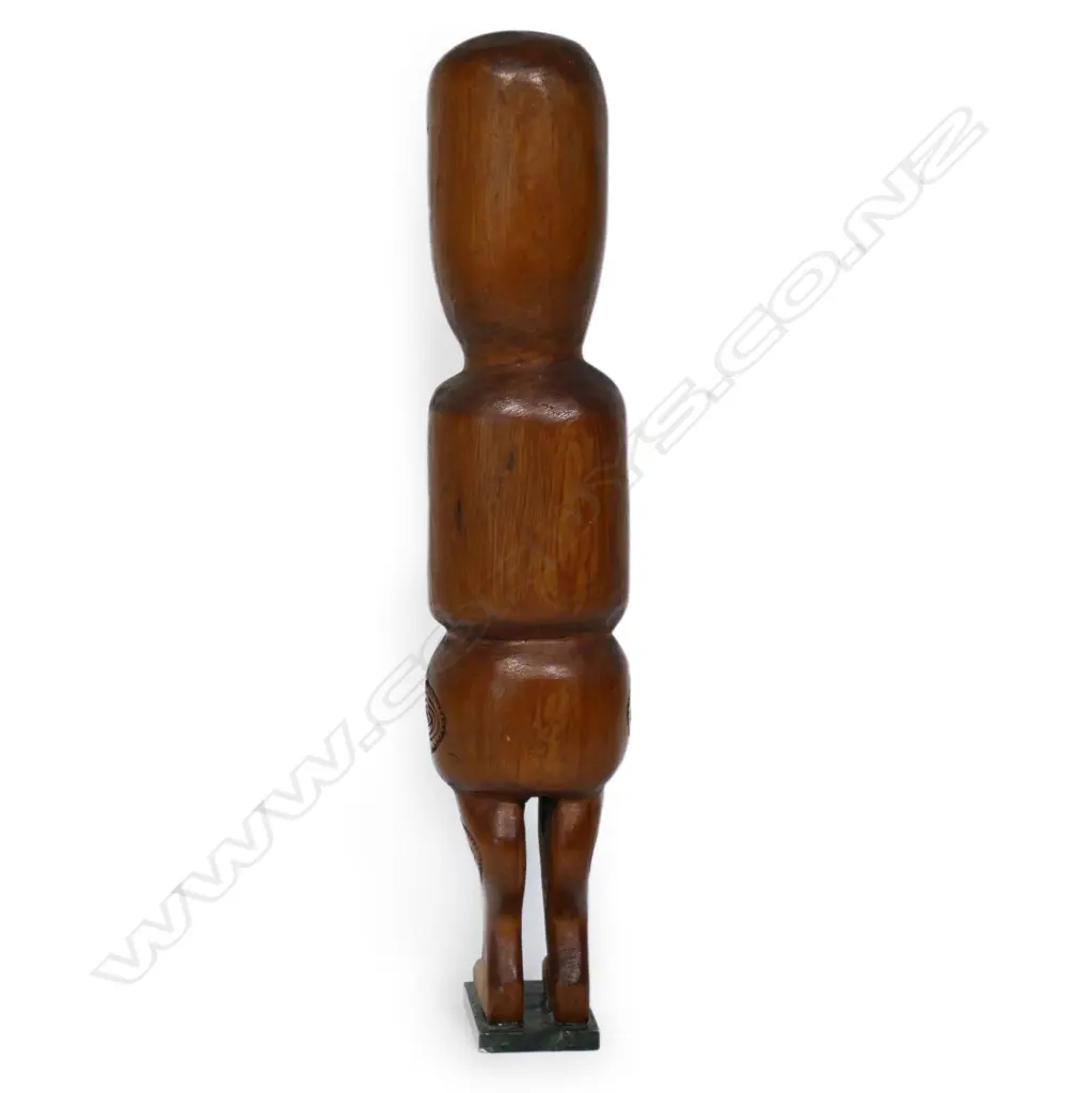 Mid/late 20thC Māori carved folk art tall figure Image 1++