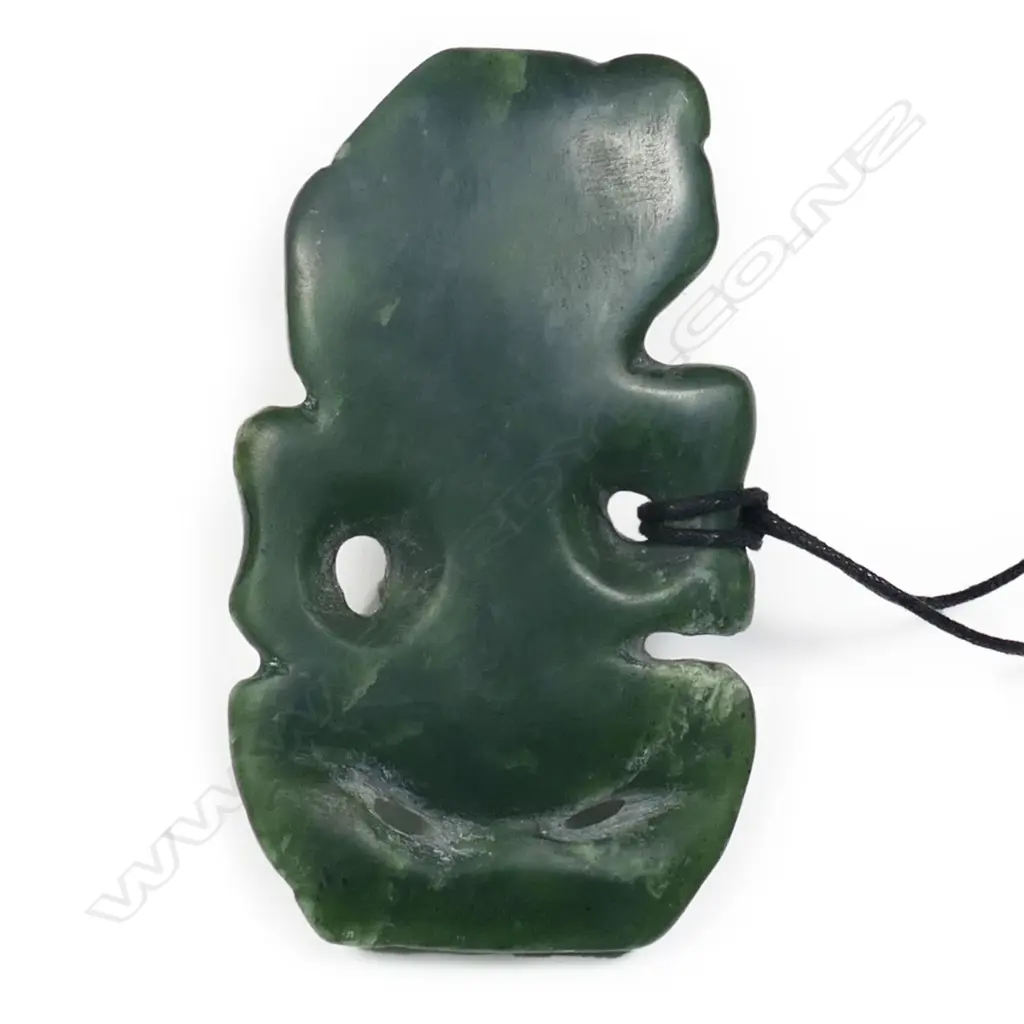 Contemporary Māori pounamu hei tiki, Image 1++