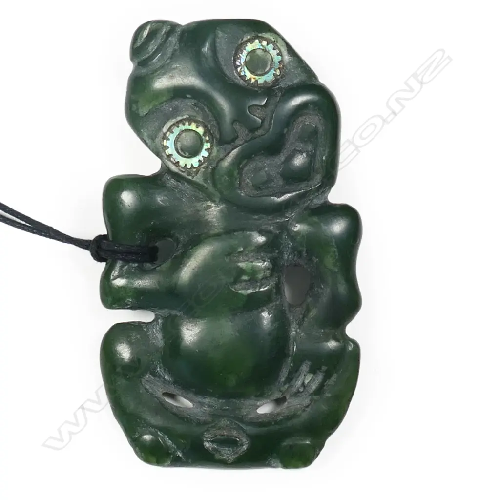 Contemporary Māori pounamu hei tiki, Image 1++