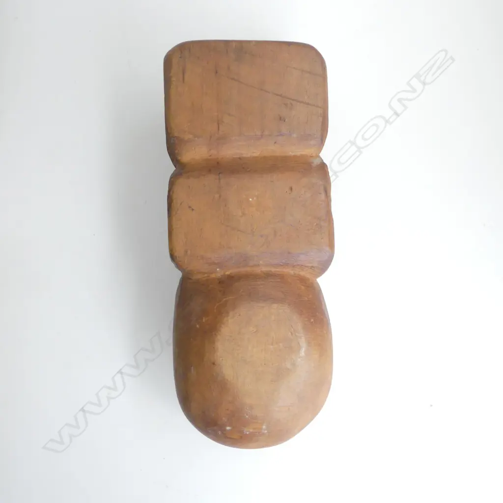 Māori folk art carved mask form bowl Image 1++