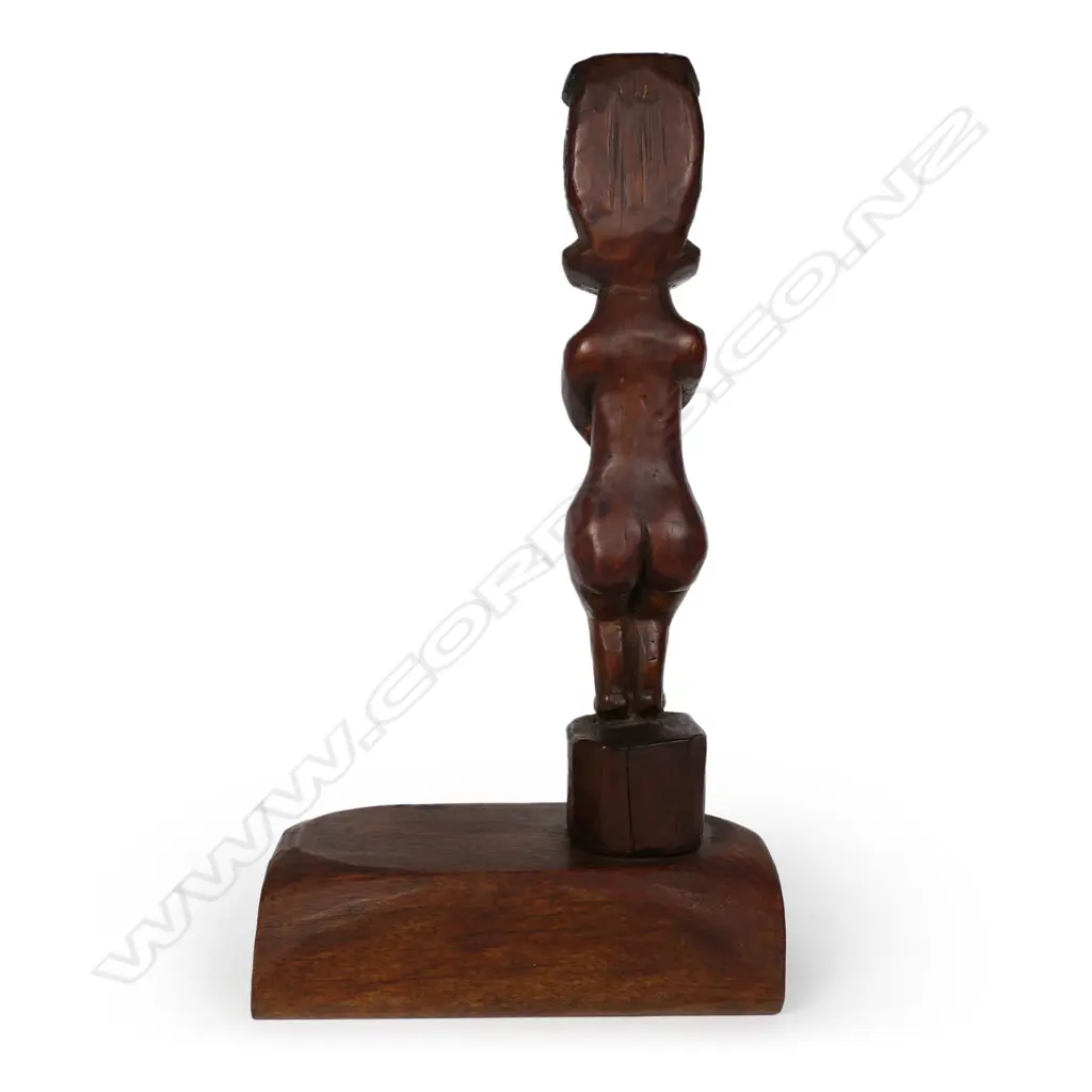 A mid/late 20thC Māori carved folk art tekoteko figure Image 1++
