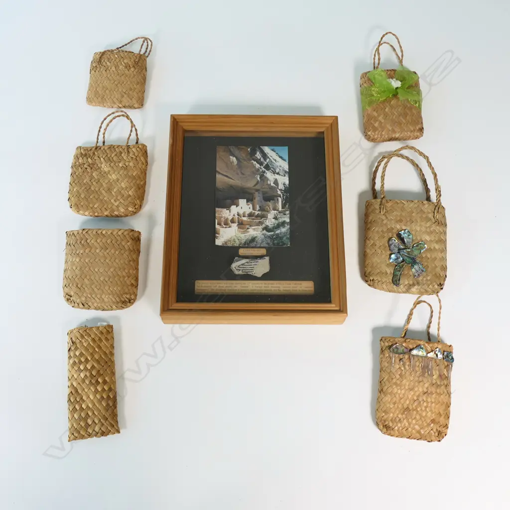 Seven small woven flax bags Image 1++
