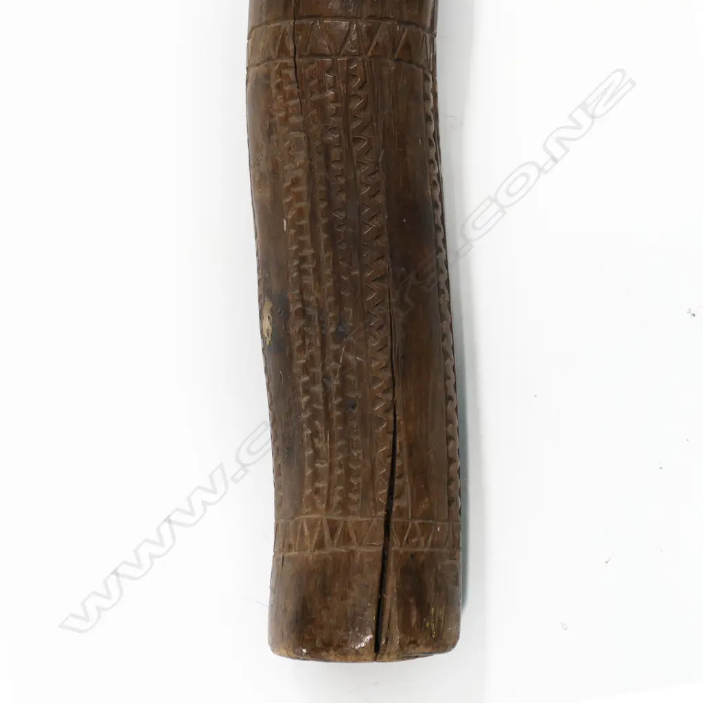 An old large Fijian rootstock long club, Image 1++