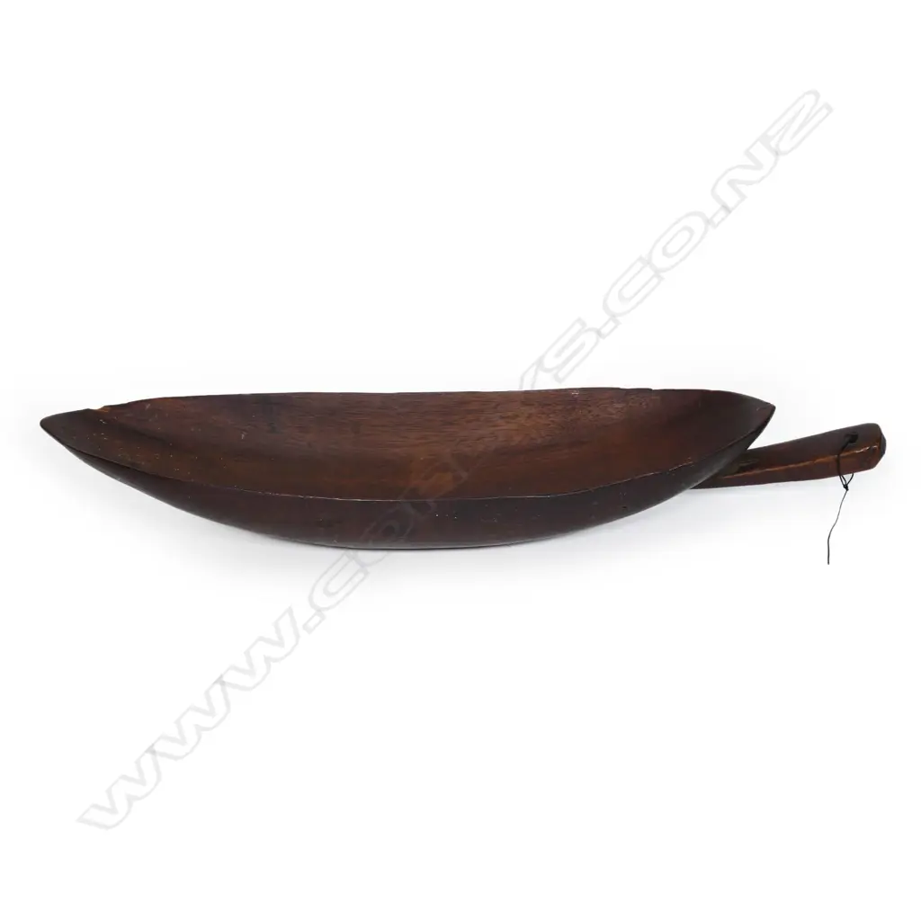 An important early 19thC yagona dish from Western Vitilevu Fiji, Image 1++