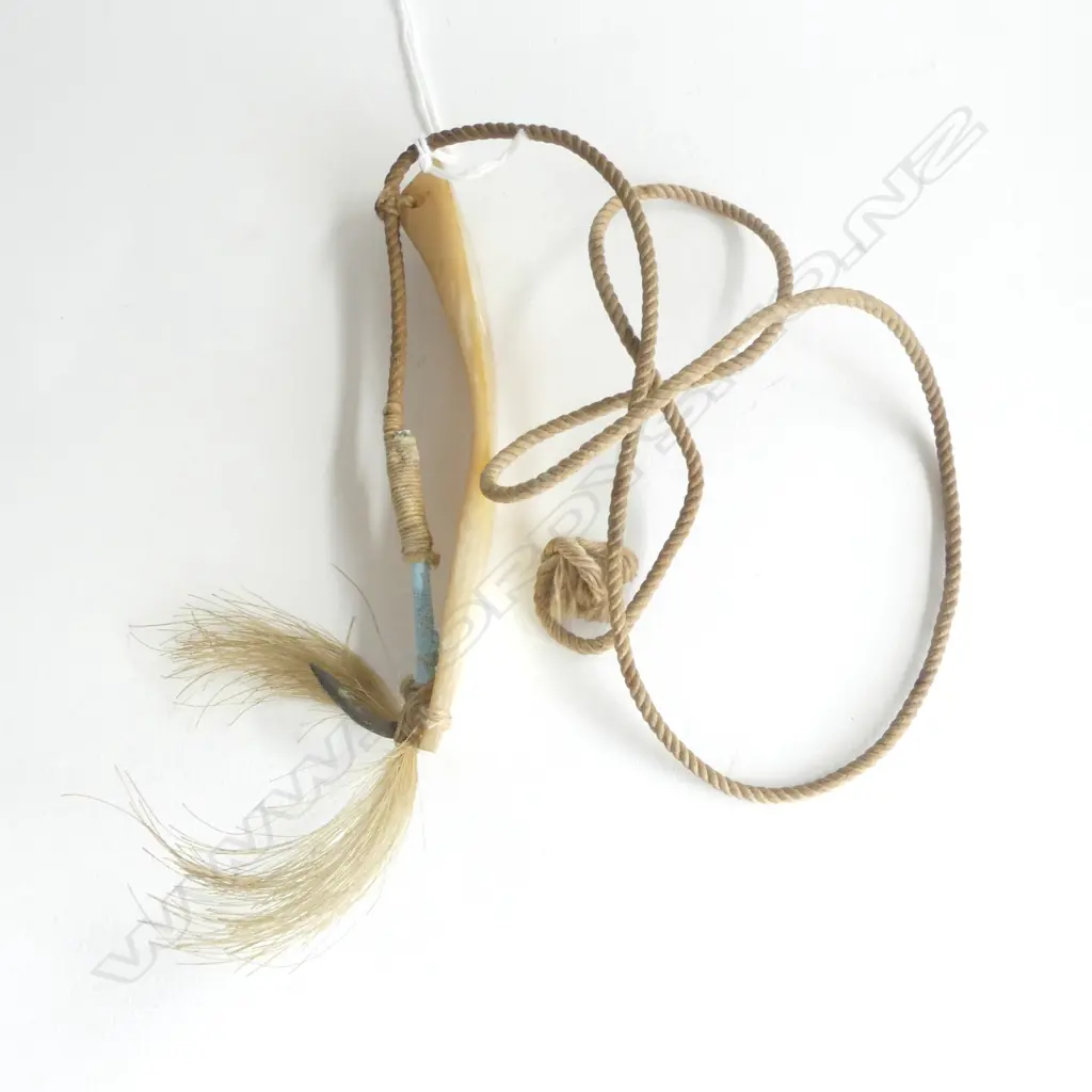 An early 20thC Melanesian mother of pearl backed trolling lure Image 1++